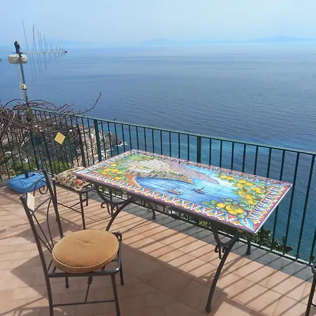 Holiday home Paradiso House *
