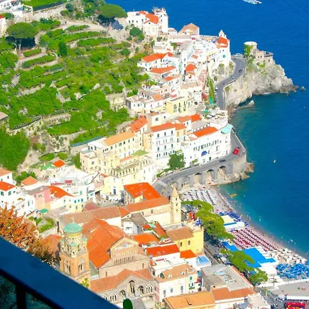 Holiday home The Guardian Of Amalfi